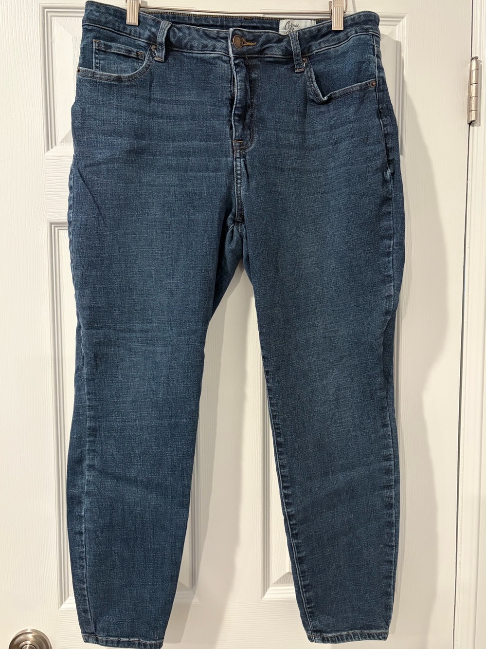 Women's Skinny Jeans in Dark Blue - Comfortable Slim Fit